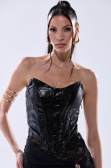 VAMPY FAUX LEATHER CORSET