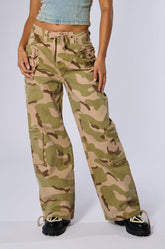 ON TOP OF IT CAMO JOGGER