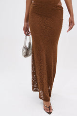 PUCKER UP LACE MAXI SKIRT