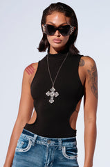 BUTTERFLY EFFECT SLEEVELESS KNIT BODYSUIT