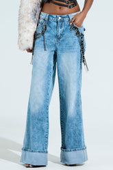 ZIP ZIP ZIPPER CHARM JEANS