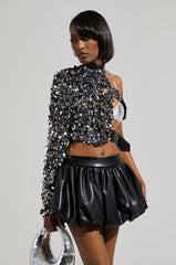 NEO ONE SLEEVED BUCKLE TOP