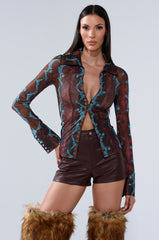 DONT BE A SNAKE BUTTON DOWN