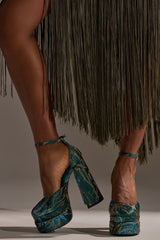 AZALEA WANG ZIPPHORA BLUE BROCADE CHUNKY PUMP