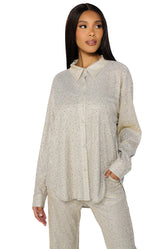 SHOW OFF SEASON EMBELLISHED BUTTON DOWN