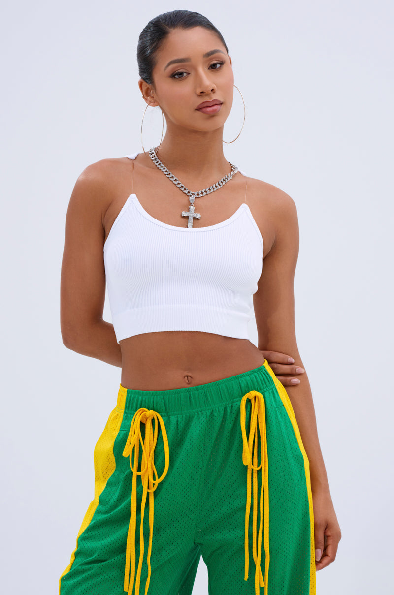 INVISIBLE STRAP CROPPED TANK TOP