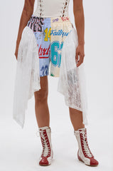 CARLY LACE GRAPHIC SHORT