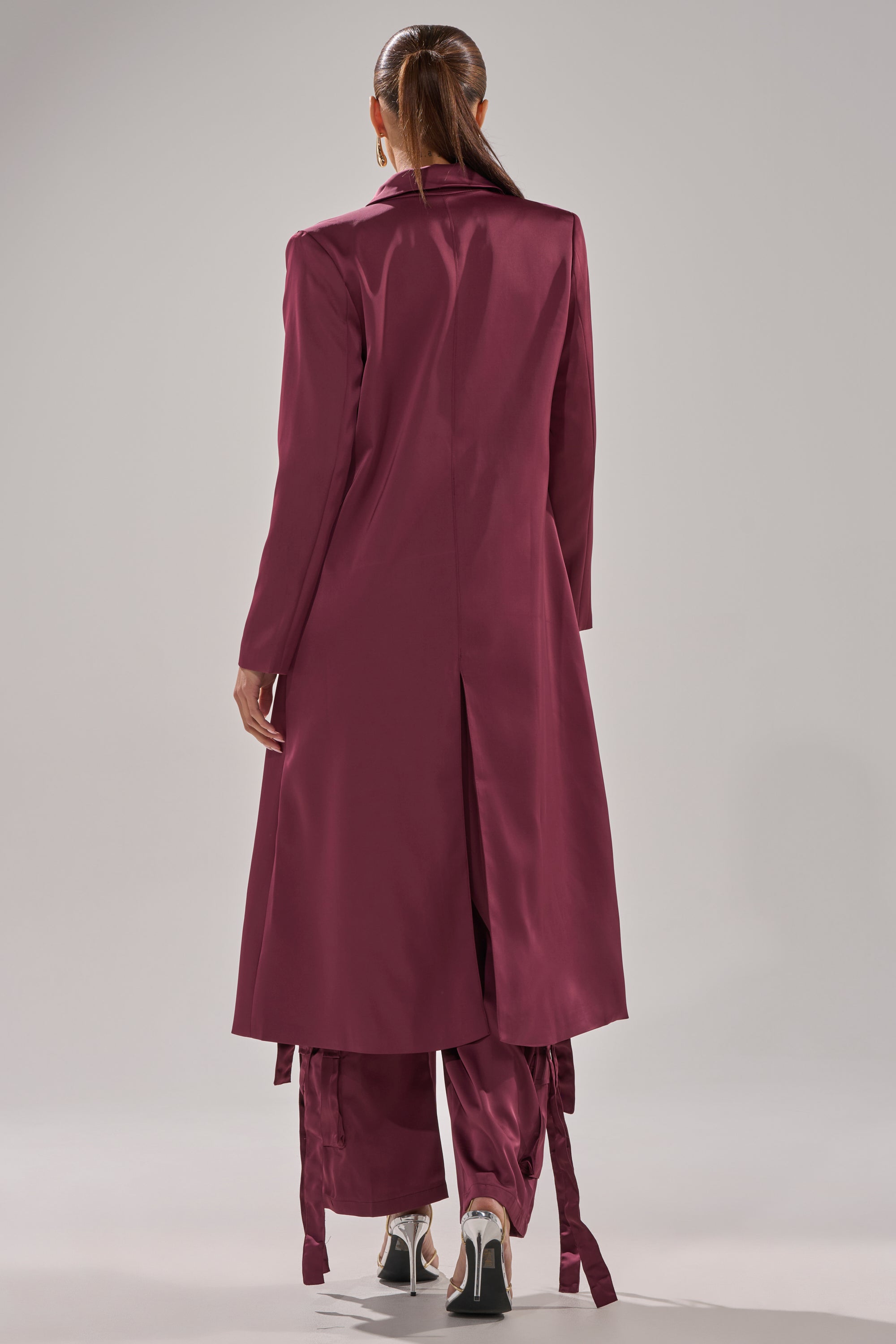 TAKE ME EVERYWHERE SATIN TRENCH IN BURGUNDY