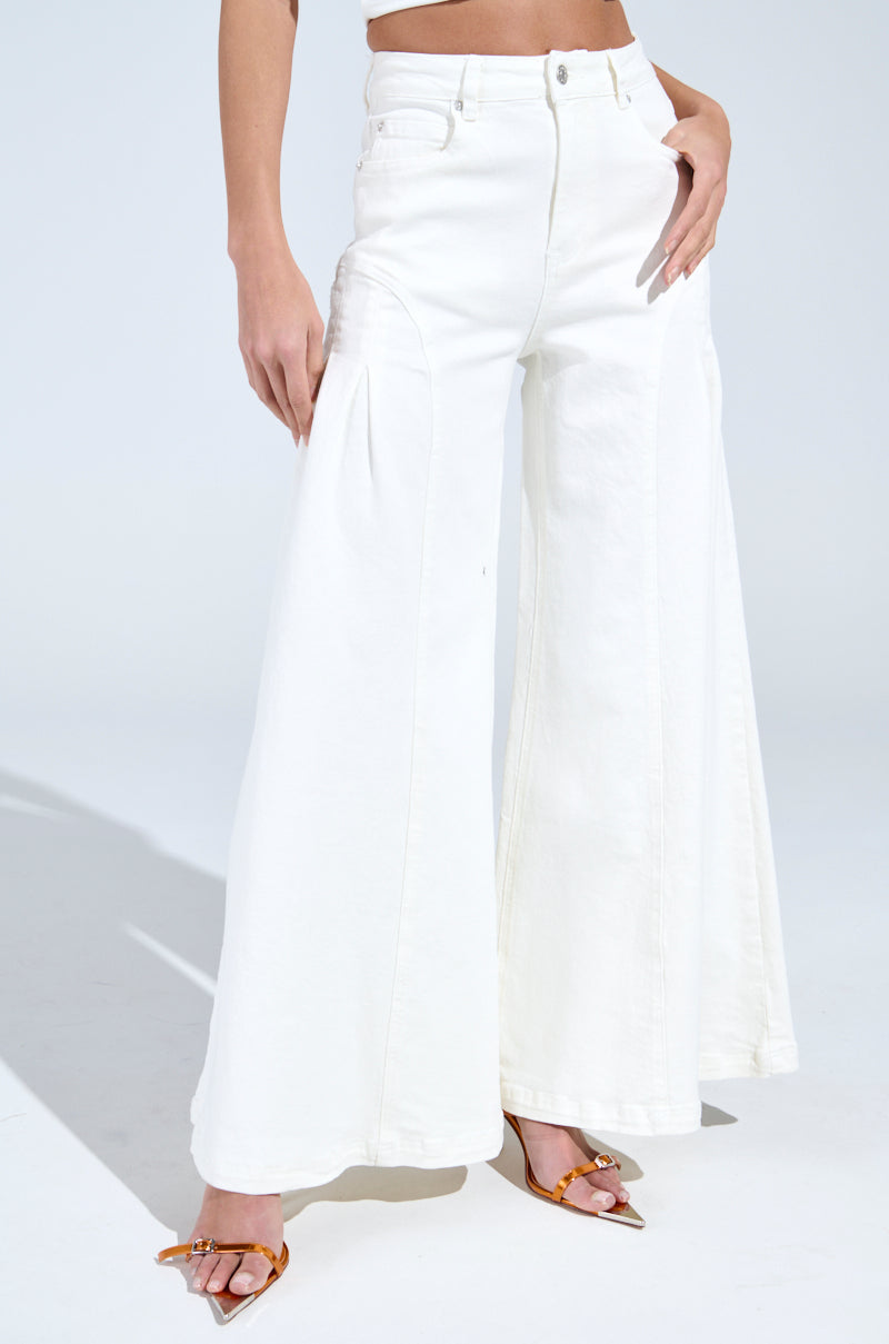 TRENDY AND COOL WHITE WIDE LEG DENIM PANT