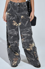 DOWN AND DIRTY CARGO CAMO PANT