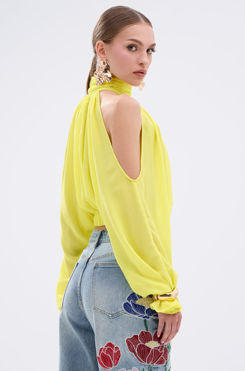 BRIGHTEST CITY TURTLENECK BLOUSE IN YELLOW