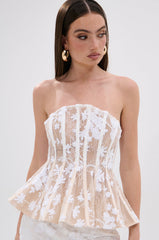 UP NEXT LACE CORSET TOP IN WHITE