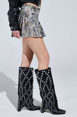 MOVIN DIFFERENT MINI SKIRT