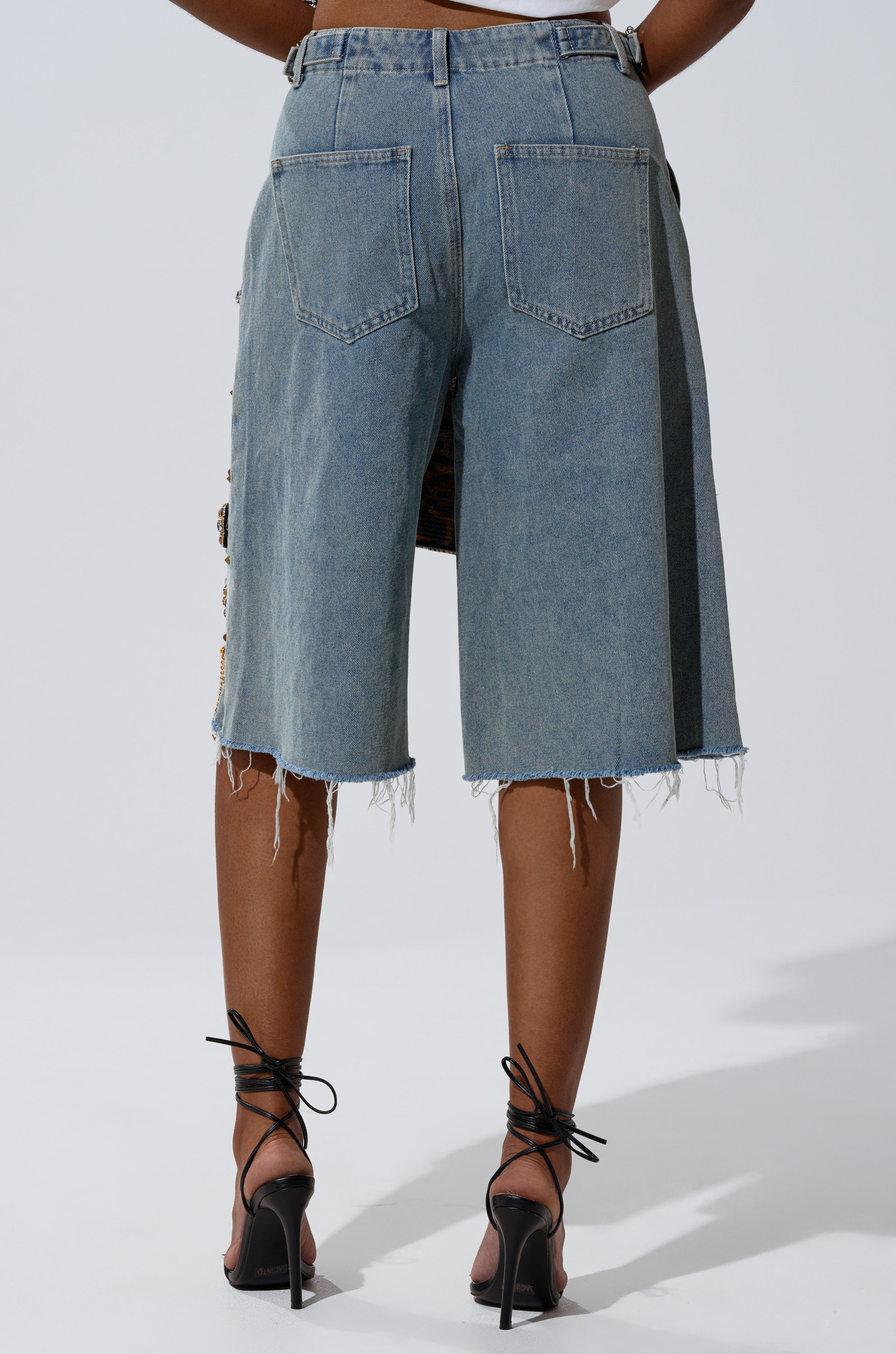 COOL GIRL LIKE ME BERMUDA SHORT