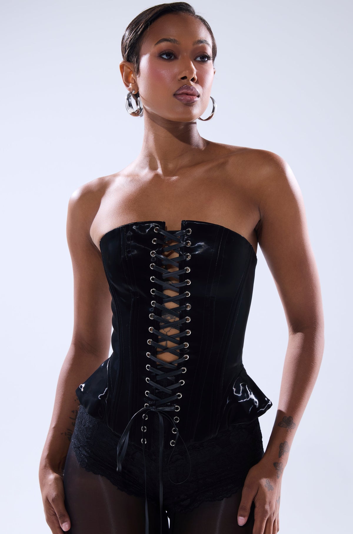 SMOOTH TRANSITION LACE UP CORSET