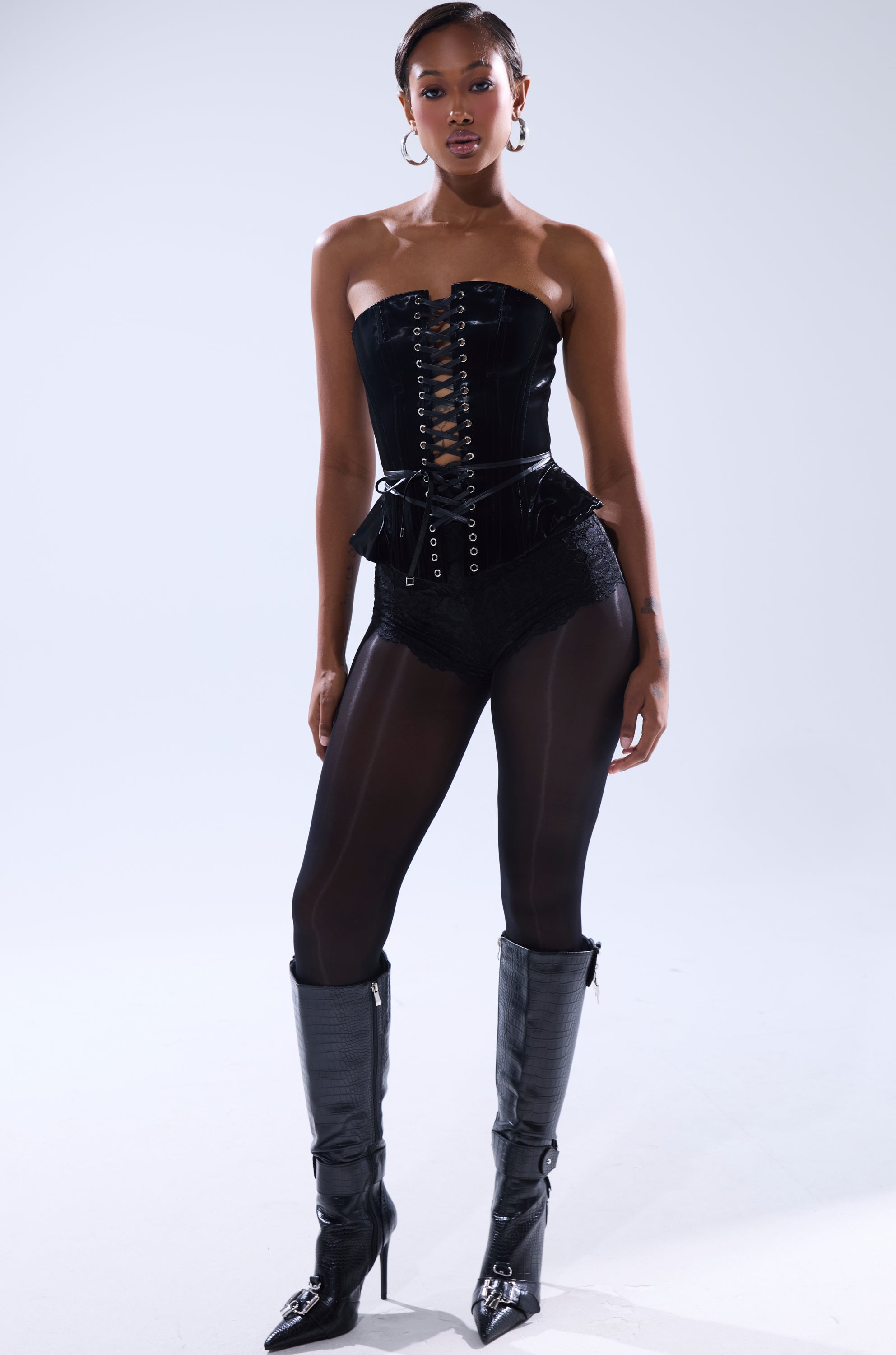 SMOOTH TRANSITION LACE UP CORSET