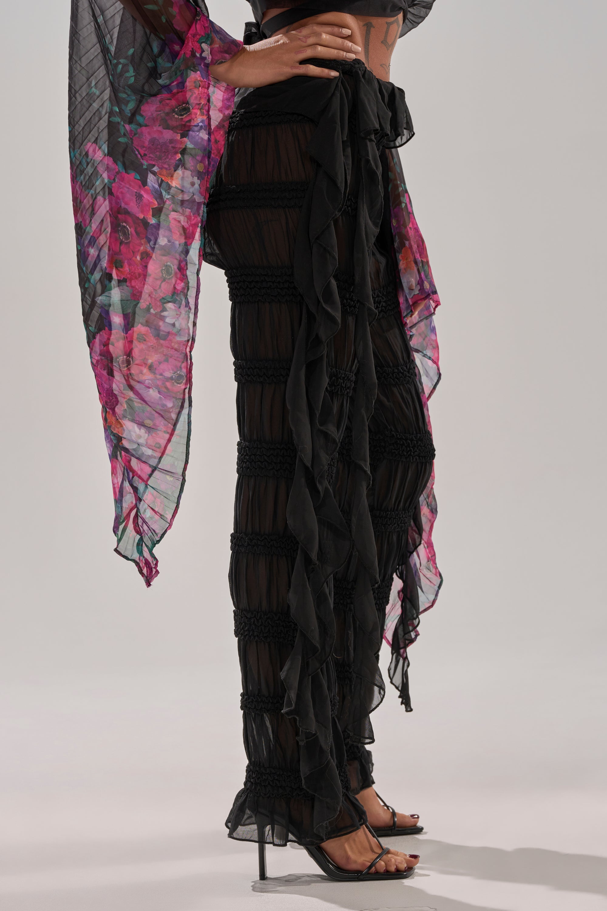 DANCING QUEEN RUFFLE PANT