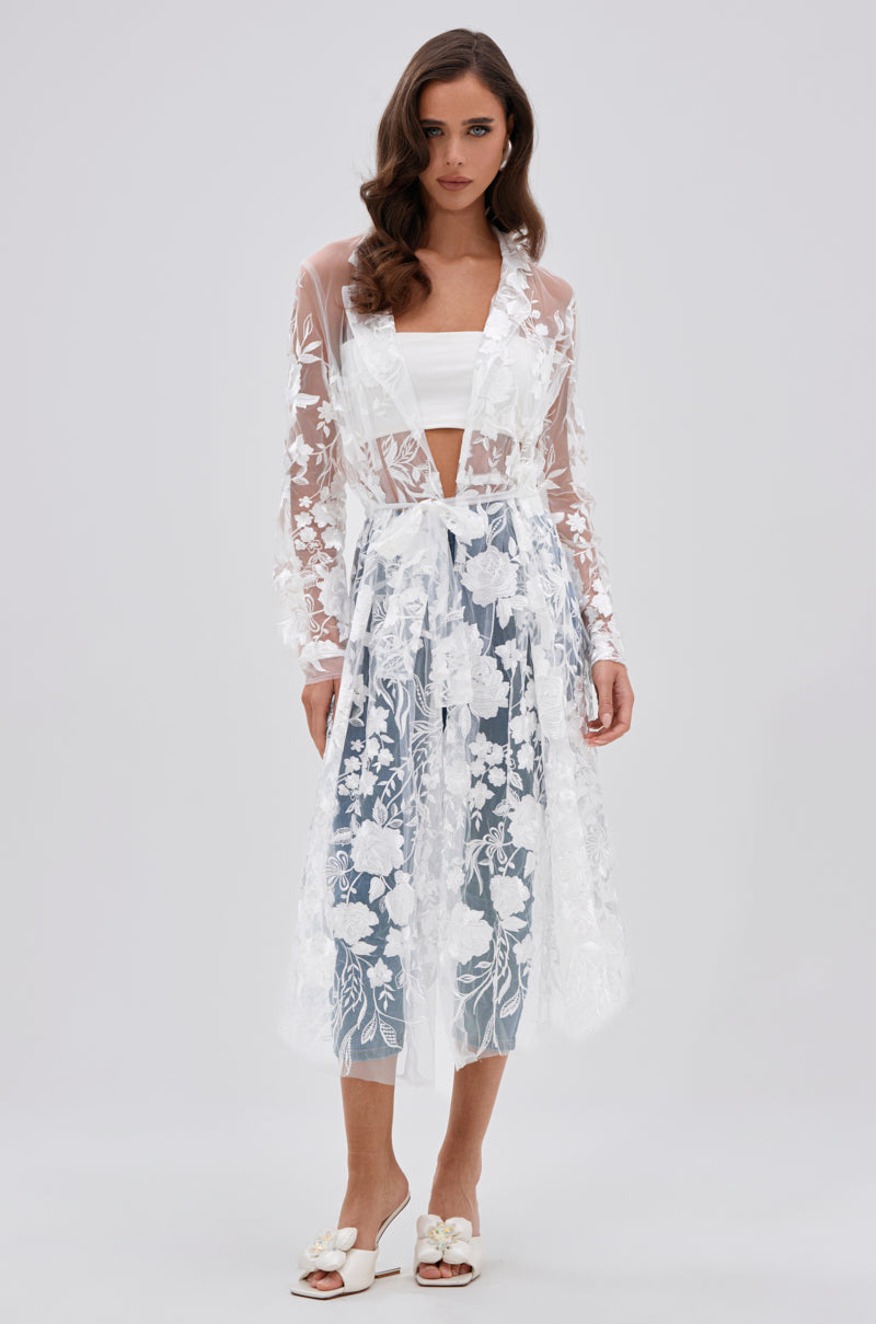 IN BLOOM SHEER TRENCH IN WHITE