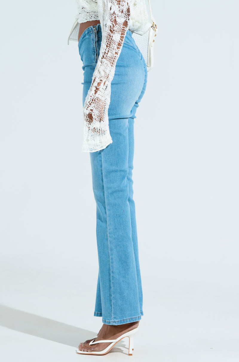 CINCHED UP DENIM PANTS IN MEDIUM WASH