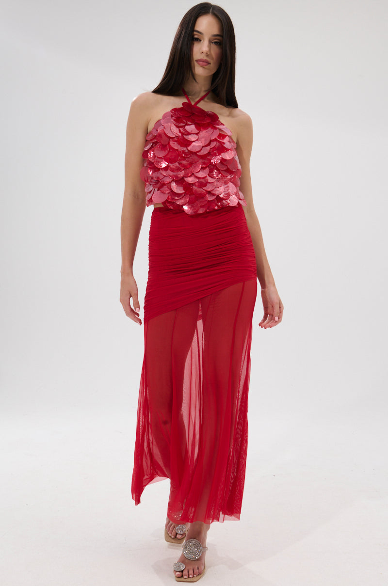 QUEEN OF EVERYTHING HALTER TOP