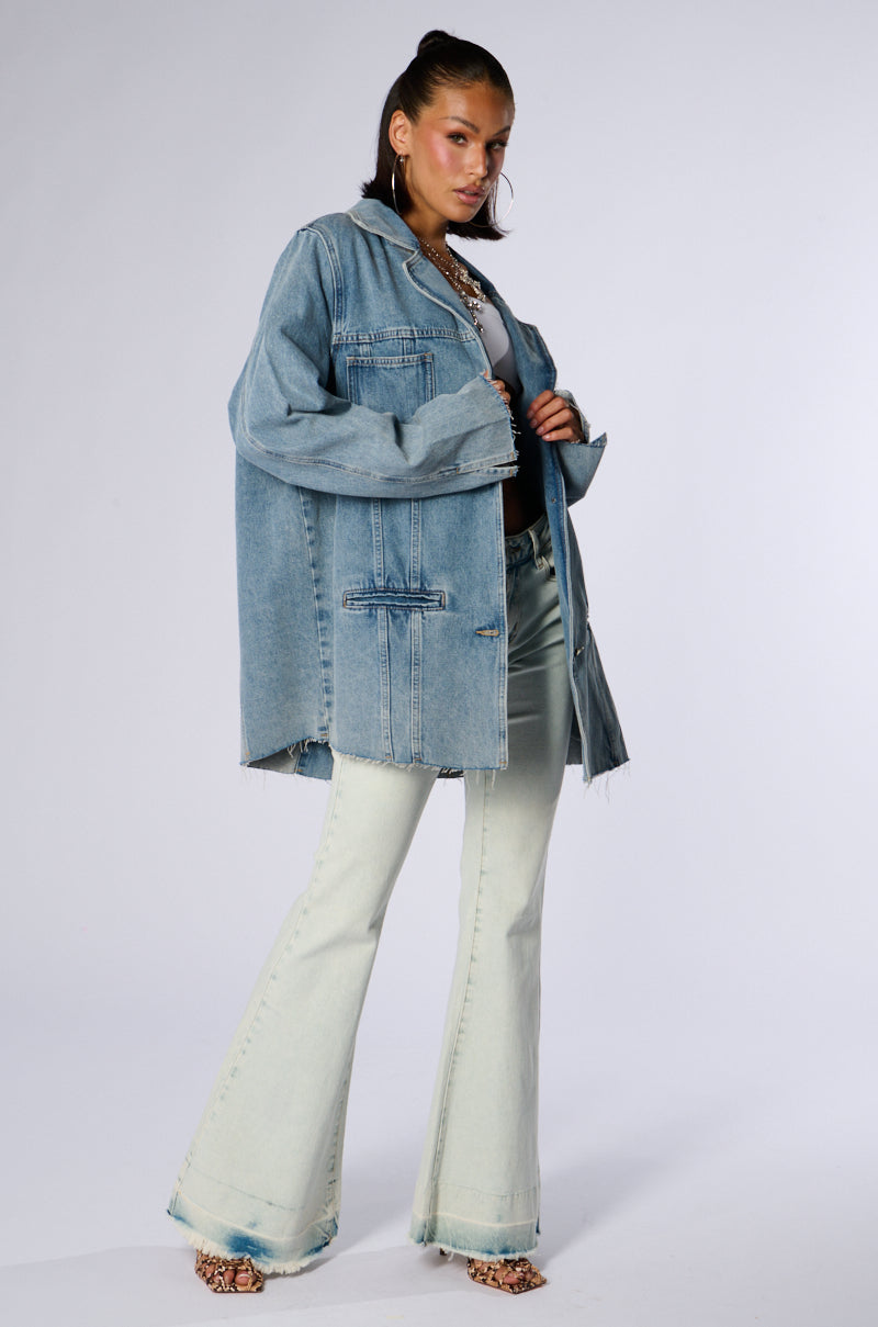 DAY N NIGHT OVERSIZED DENIM BLAZER