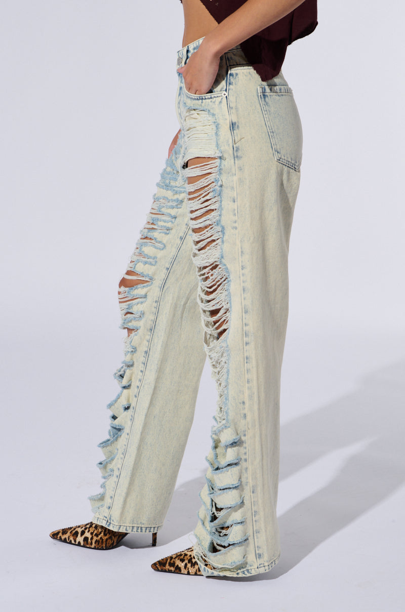 OVER IT DISTRESSED HIGH RISE JEANS