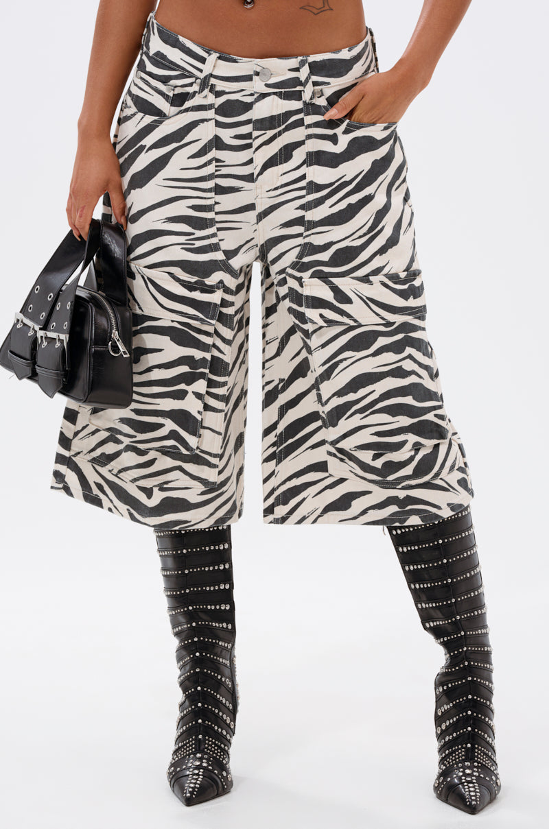 ZEBRA LUXE BERMUDA SHORT