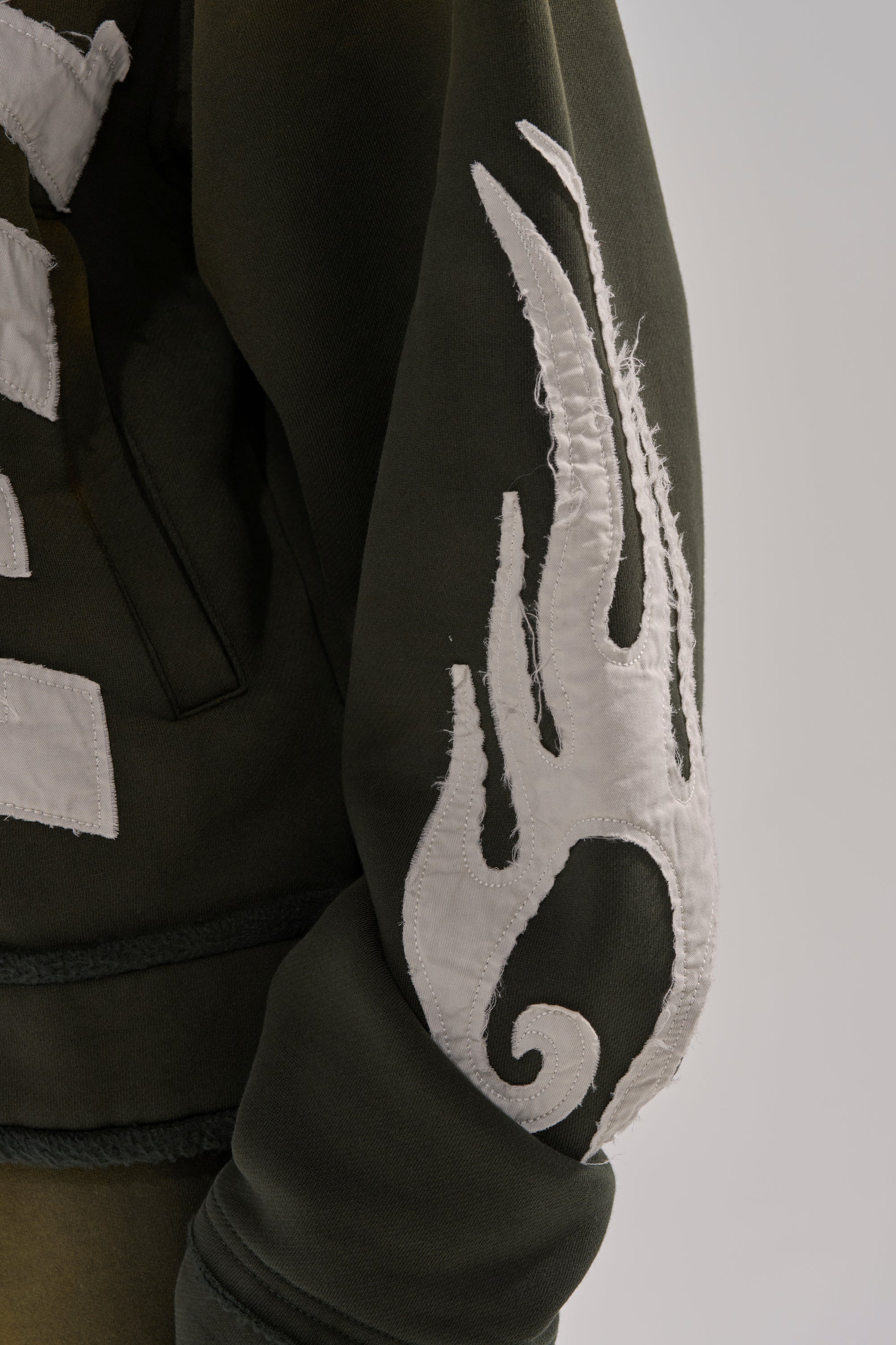 THE ONLY ONE ZIP SWEATSHIRT