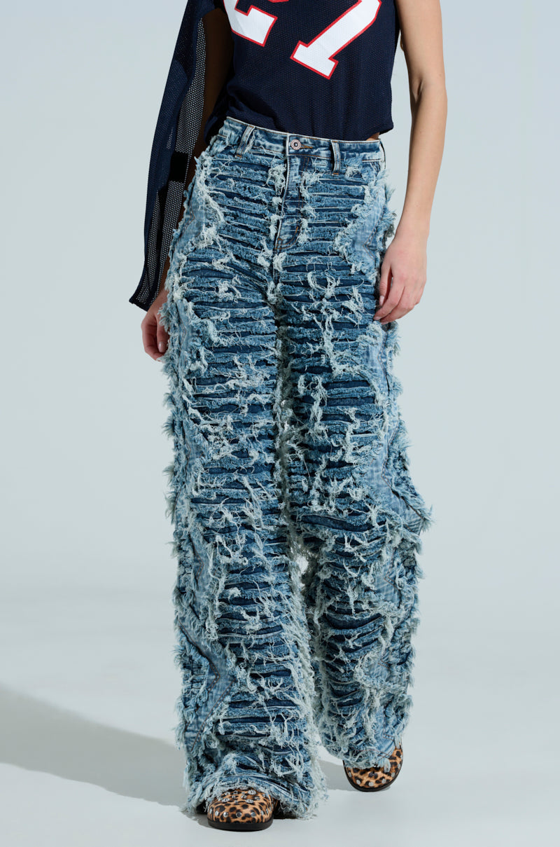 TURN AROUND DISTRESSED DENIM PANT