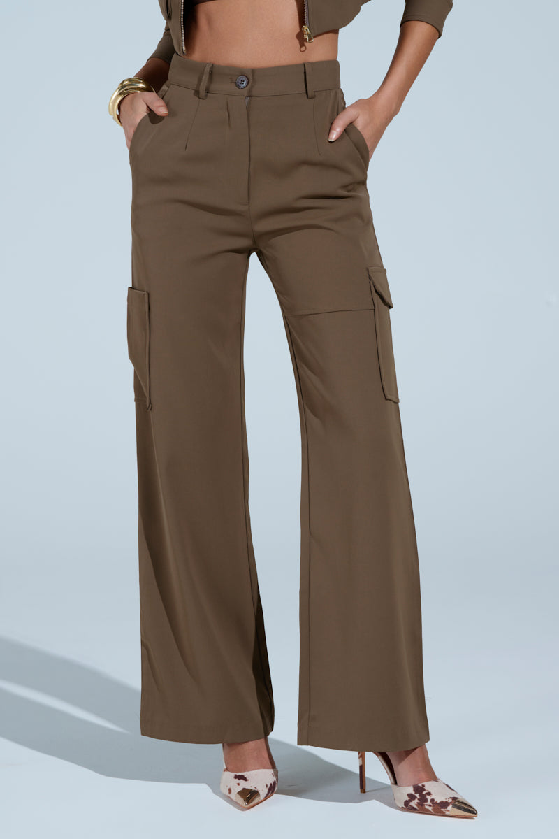 TAKE IT EASY CARGO PANT IN TAUPE