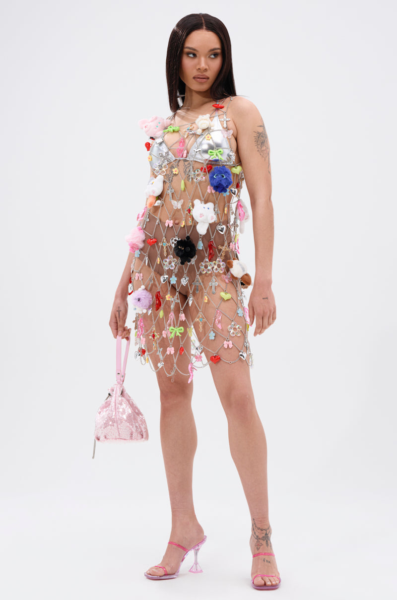 NOT SO TYPICAL CHAIN MINI DRESS WITH CHARMS