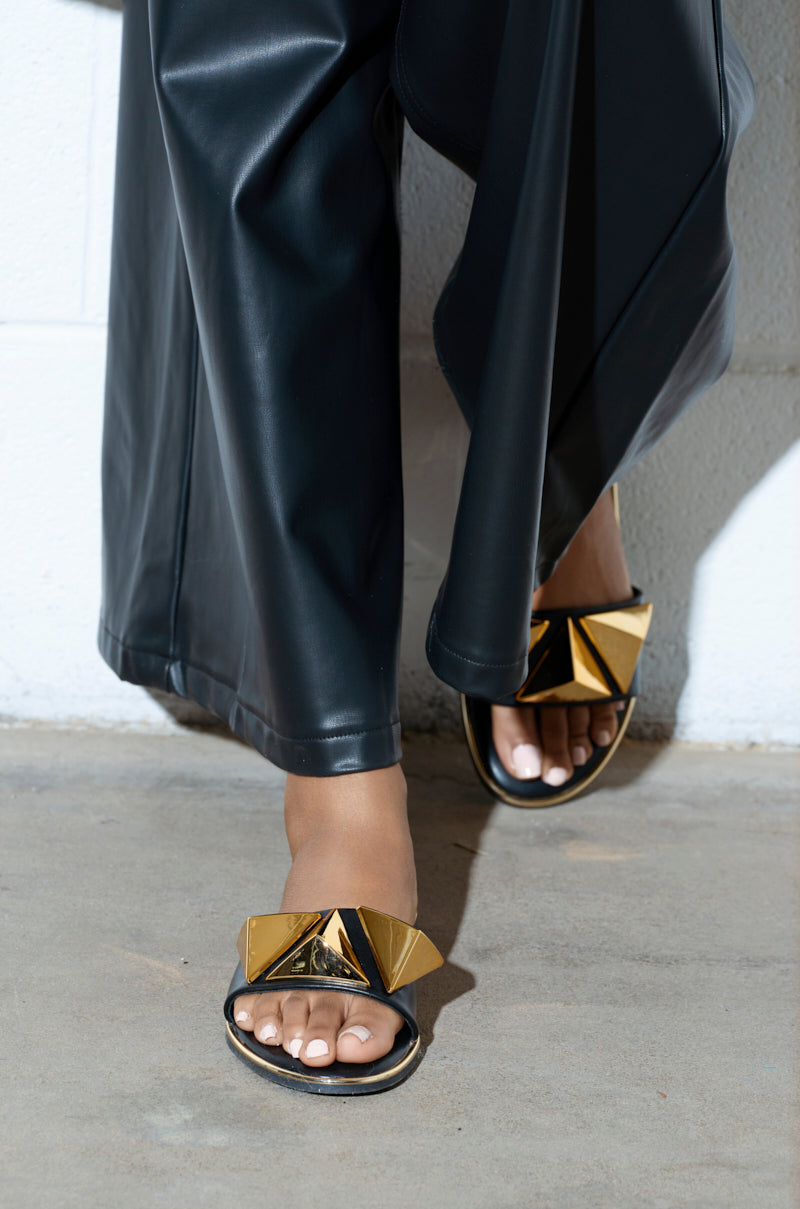 AKIRA BENNO BLACK SLIP ON SANDAL