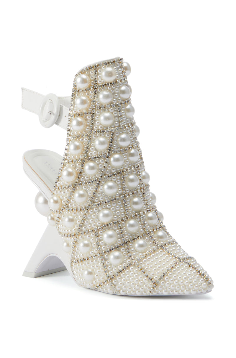 AZALEA WANG BREAN EMBELLISHED PUMP