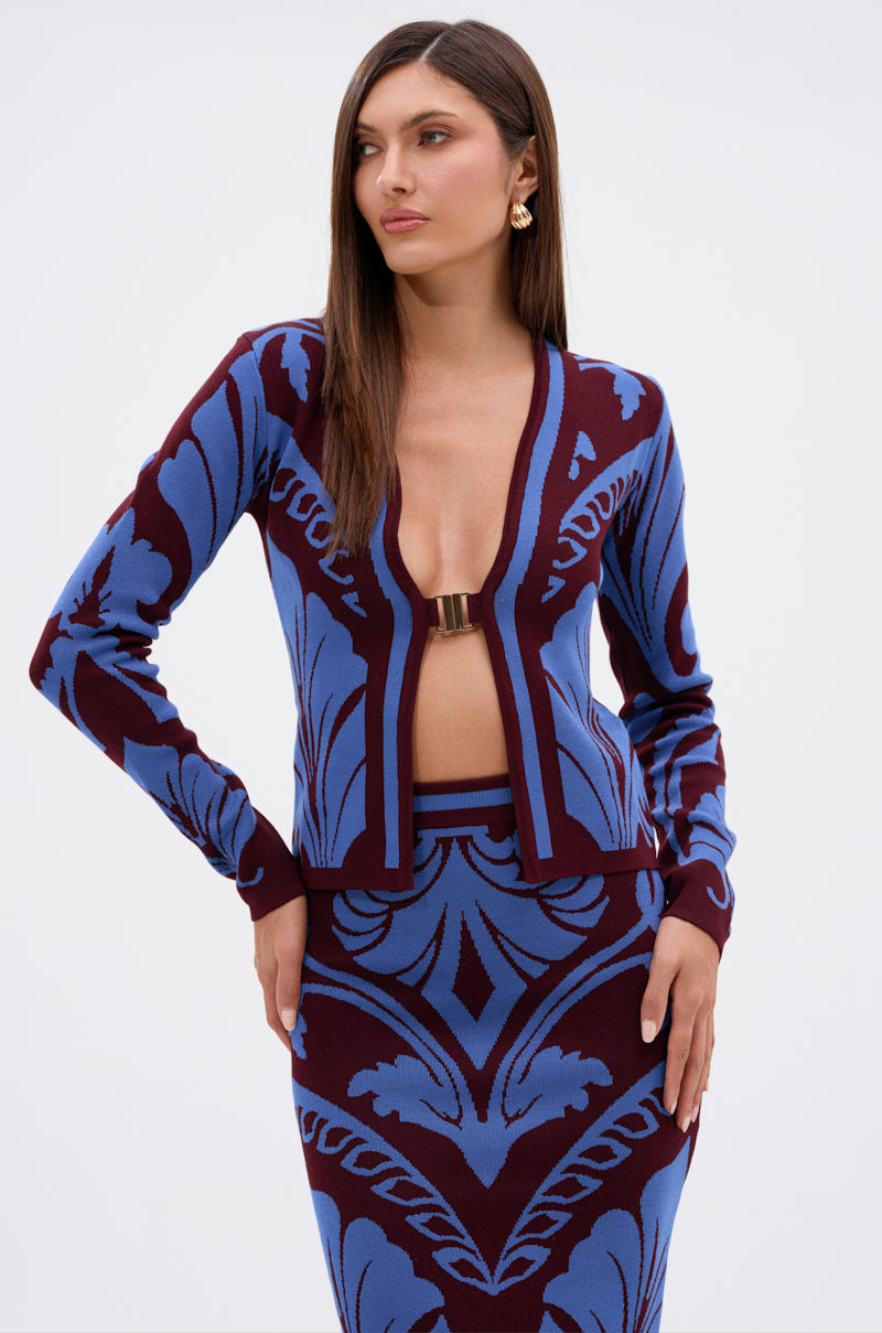 GIVE ME LOVE SWEATER