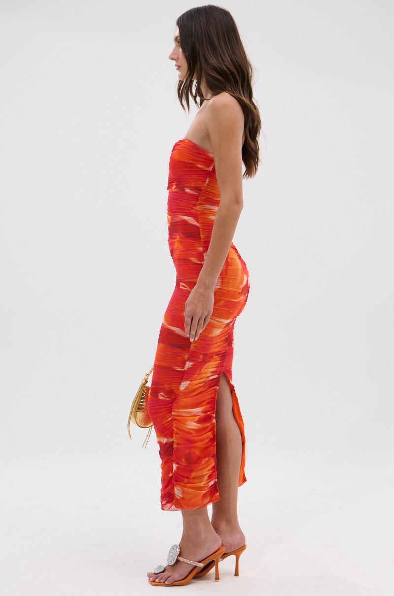 LOTS OF LOVE OMBRE MIDI DRESS