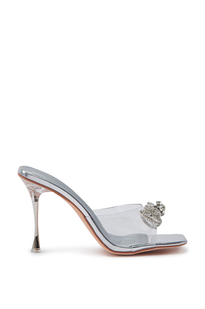 AZALEA WANG ENTRANCING SILVER DIAMOND BOW DETAIL SANDAL