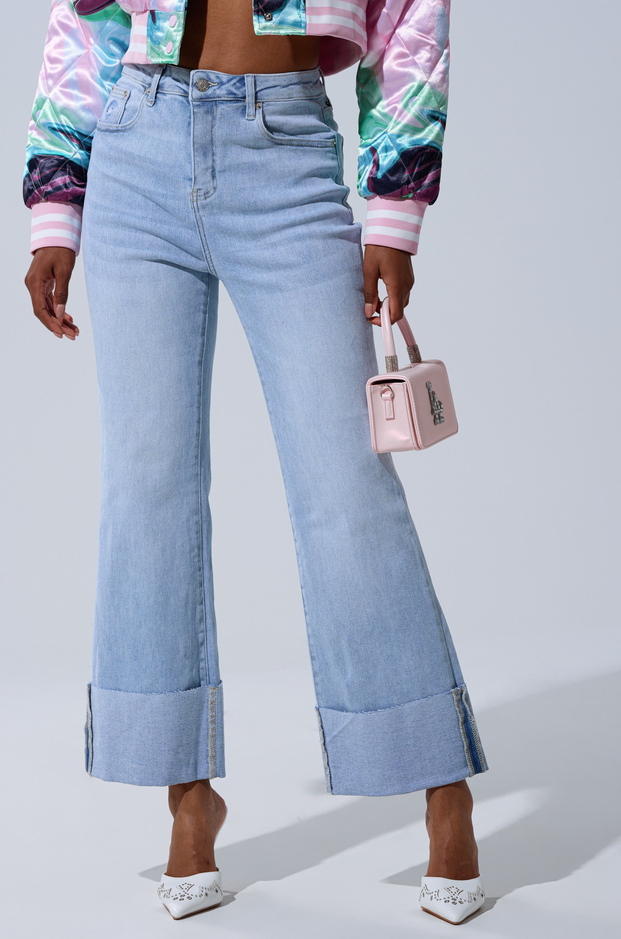 LOVE ME MORE RELAXED DENIM