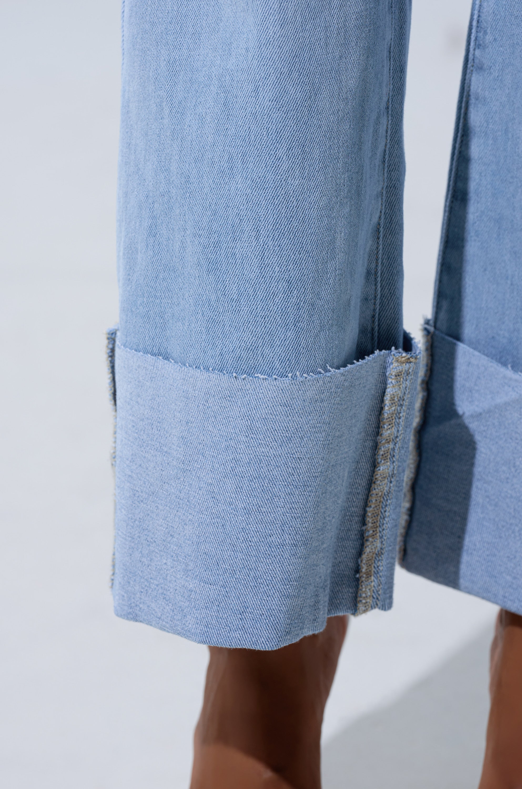LOVE ME MORE RELAXED DENIM