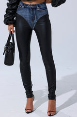 TURN AROUND CONTOUR SKINNY DENIM