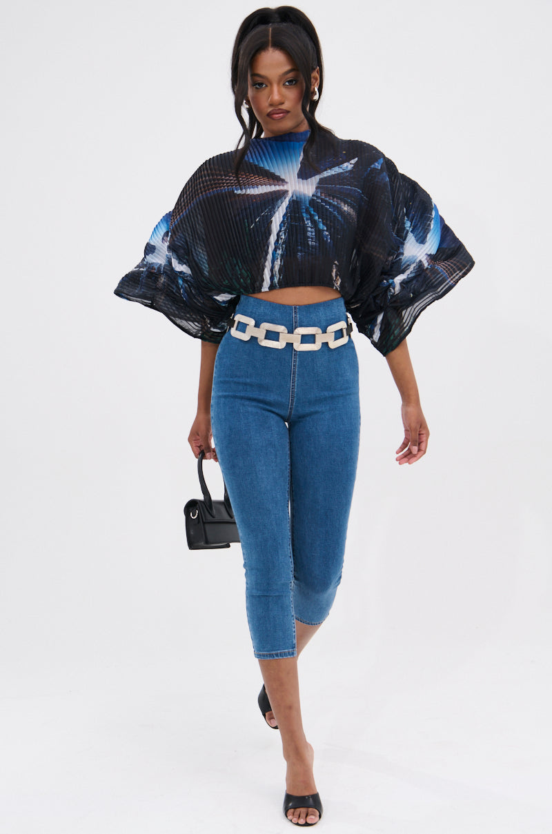 FLEX FIT MEDIUM WASH CAPRI