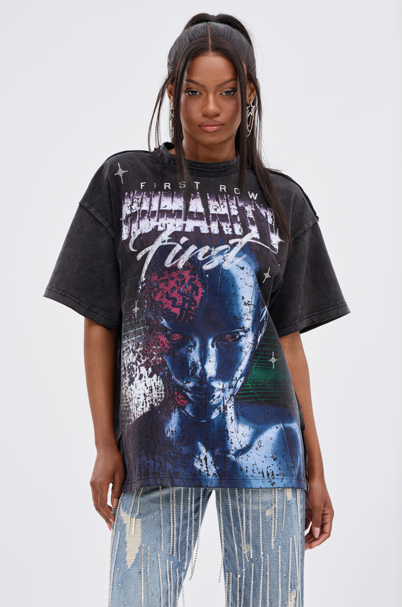 OUT OF BODY OVERSIZED GRAPHIC TEE