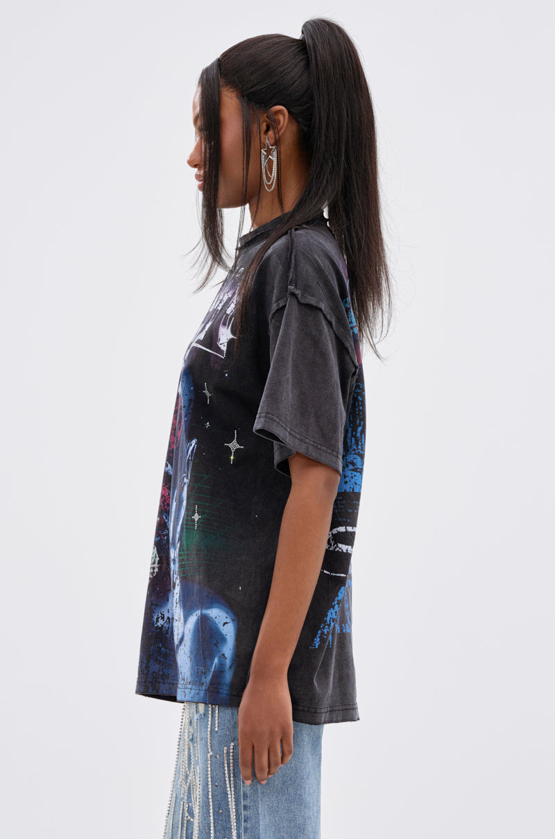 OUT OF BODY OVERSIZED GRAPHIC TEE