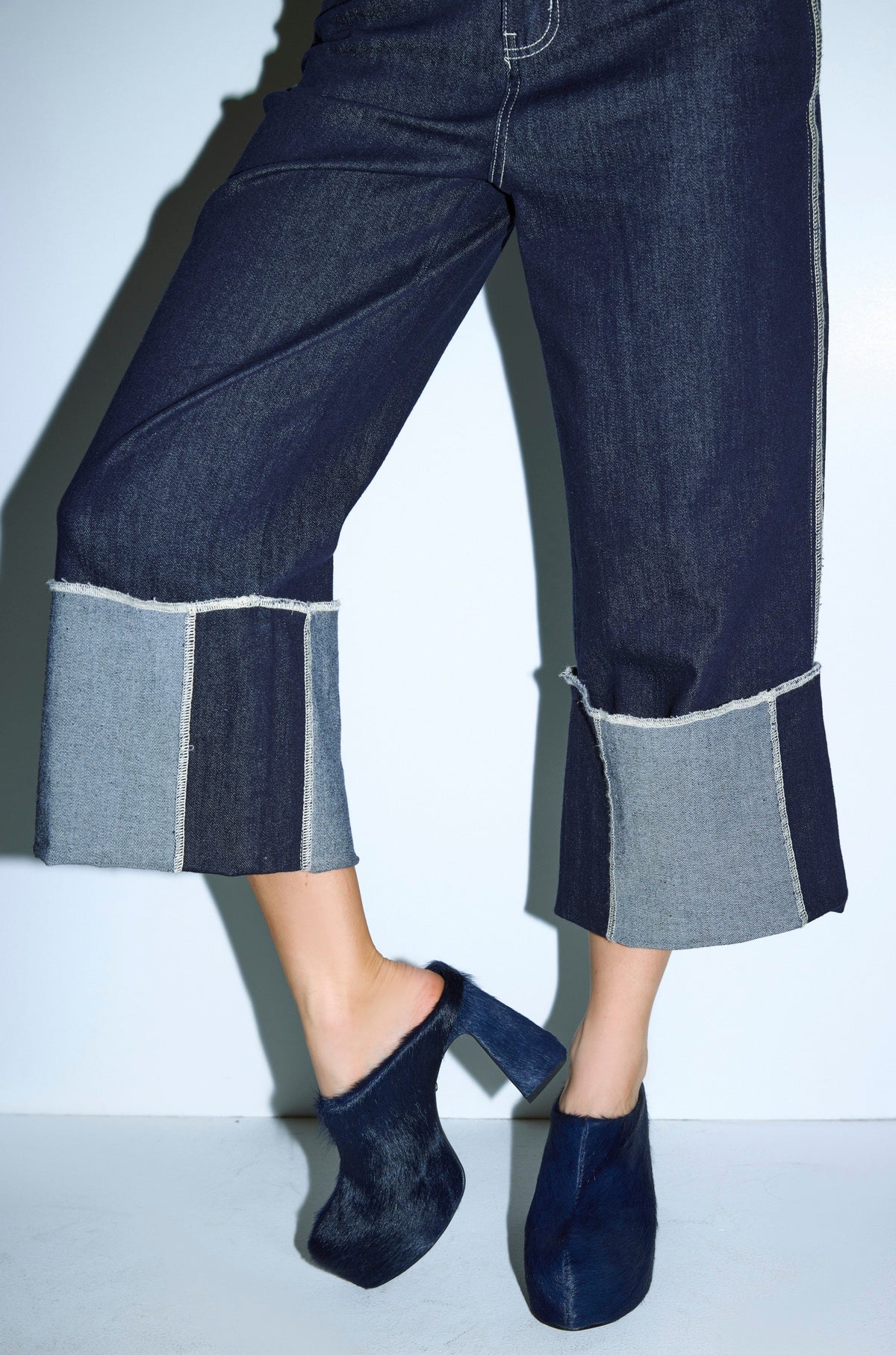 AZALEA WANG GOLDING NAVY PONY HAIR CHUNKY PUMP