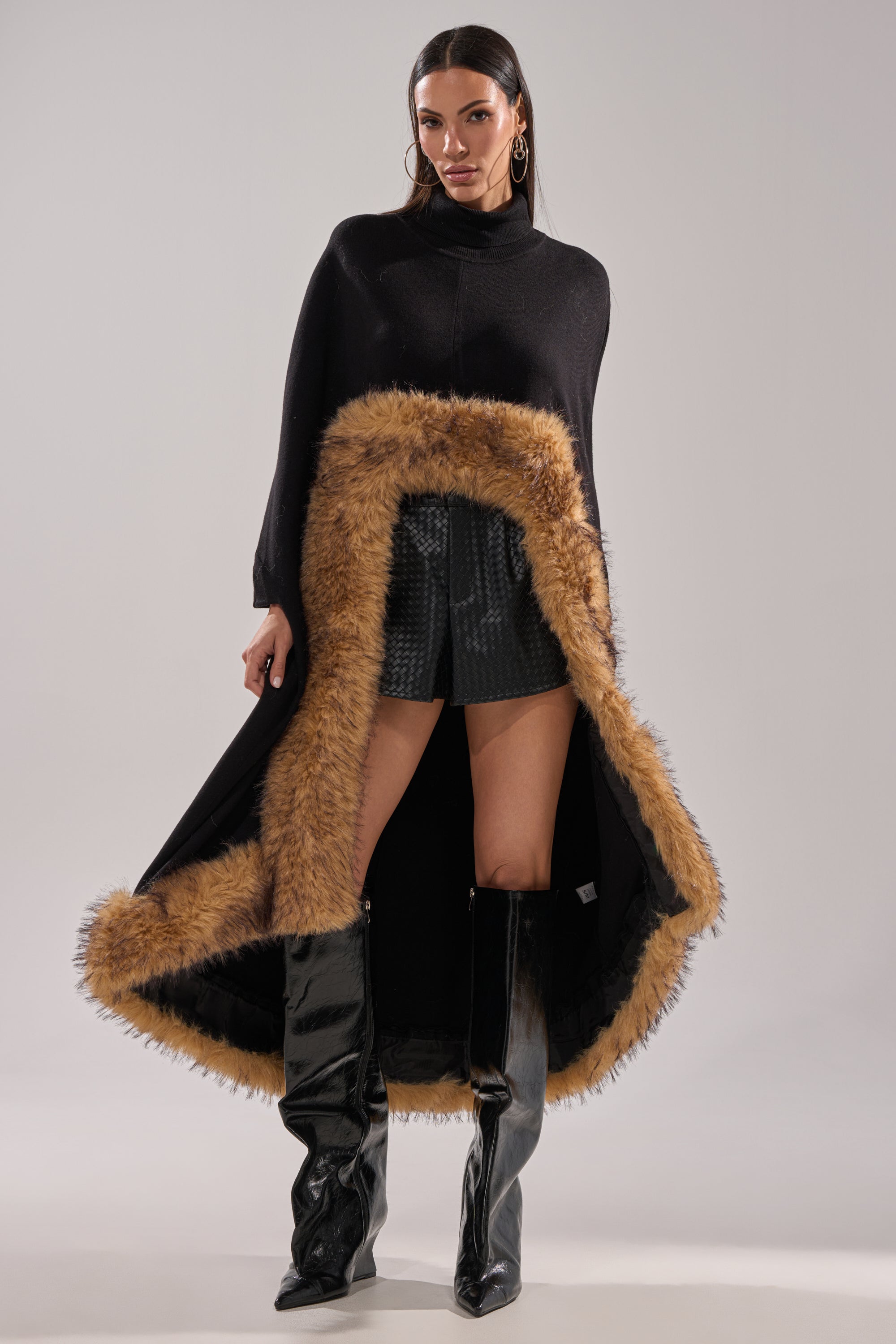 RICH SWEATER WITH FUR TRIM