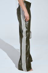 DAY TIME LOVIN TROUSER IN OLIVE