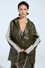 DAY TIME LOVIN OVERSIZED BLAZER IN OLIVE