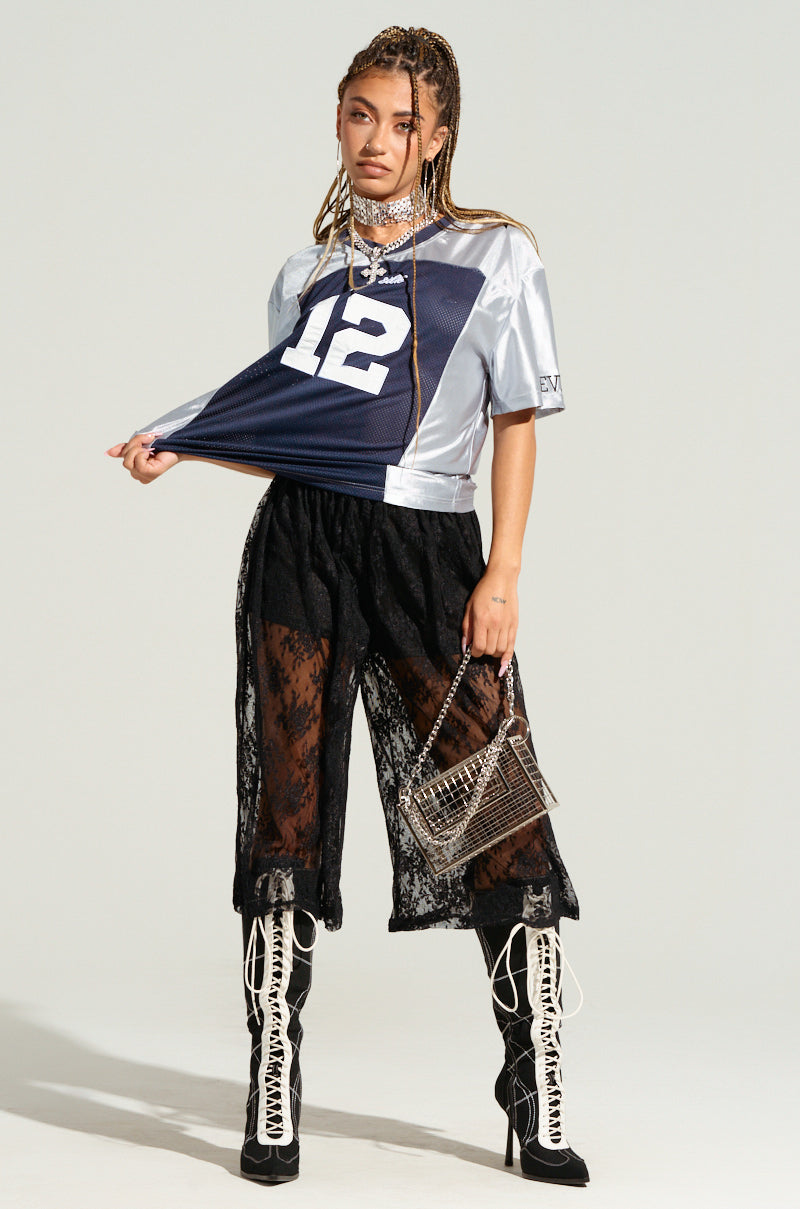 KELLY LACE SHORT IN BLACK