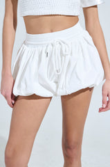 BUBBLES EVERYWHERE SHORT IN WHITE