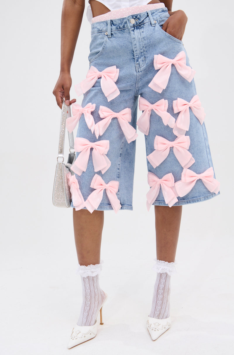 BOWS ALL OVER DENIM BERMUDA SHORT