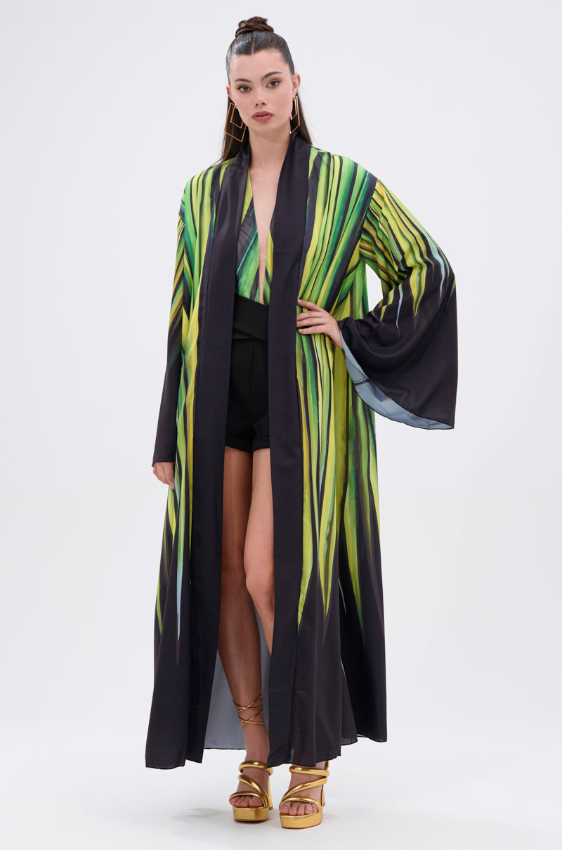 DONT STOP NOW SHORT WITH CROSS OVER WAISTBAND